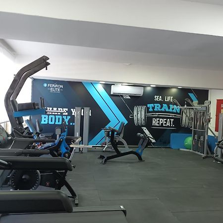 Beach Suite Israel- Best View, Gym, Massage Chair, Low Fee For Off-Site Indoor Pool Spa ביץ סוייט ישראל- נוף ים מאלף, כיסא מסאז, חדר כושר, אפשרות לבריכה מקורה, וספא בתשלום ממש מוזל Ashkelon Eksteriør bilde