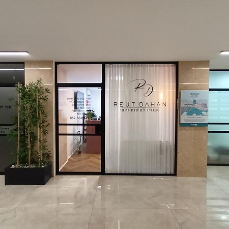 Beach Suite Israel- Best View, Gym, Massage Chair, Low Fee For Off-Site Indoor Pool Spa ביץ סוייט ישראל- נוף ים מאלף, כיסא מסאז, חדר כושר, אפשרות לבריכה מקורה, וספא בתשלום ממש מוזל Ashkelon Eksteriør bilde
