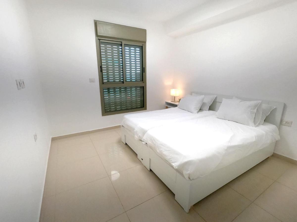 Beach Suite Israel- Best View, Gym, Massage Chair, Low Fee For Off-Site Indoor Pool Spa ביץ סוייט ישראל- נוף ים מאלף, כיסא מסאז, חדר כושר, אפשרות לבריכה מקורה, וספא בתשלום ממש מוזל Ashkelon Eksteriør bilde